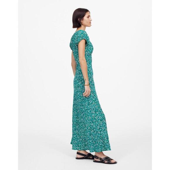 NWT Madewell Ruched Scoopneck Midi Dress in Floral - MSRP $158 - Size 8 - Picture 2 of 3